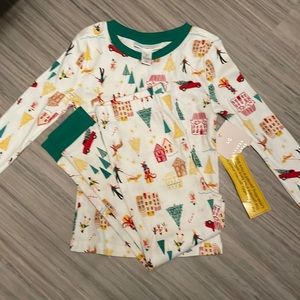 4T Christmas jammies